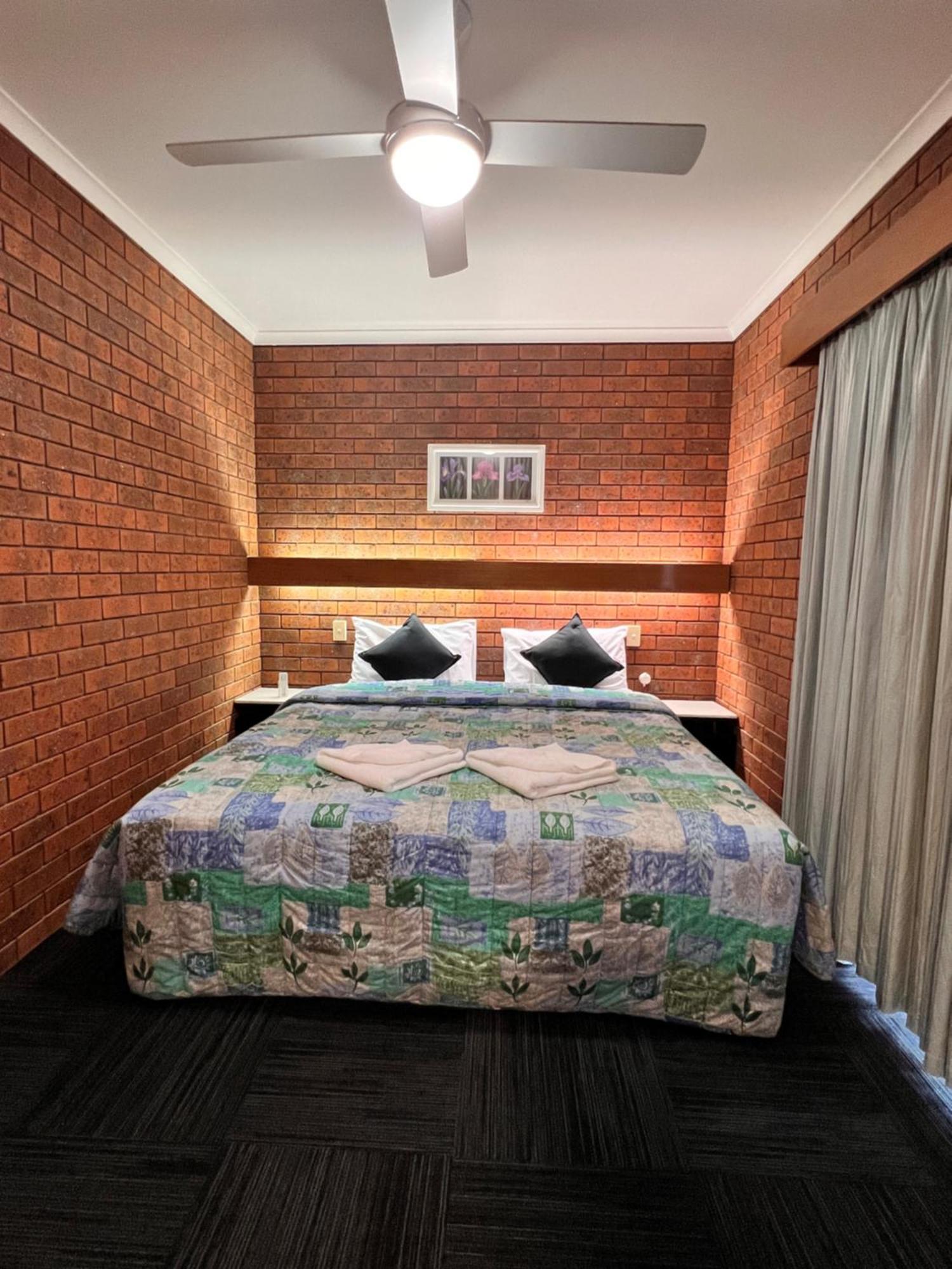 Two Rivers Motel Wentworth Екстериор снимка