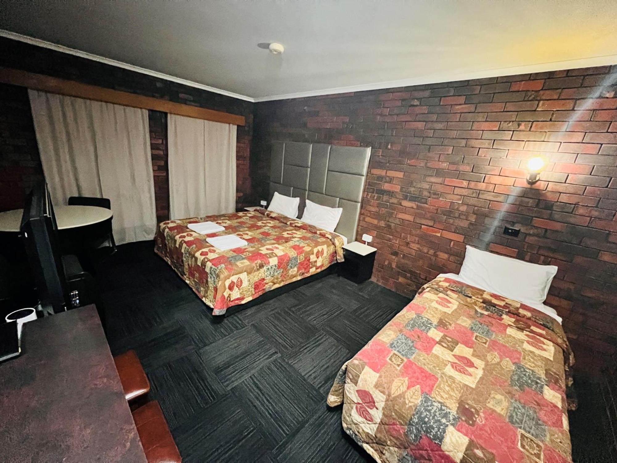 Two Rivers Motel Wentworth Екстериор снимка