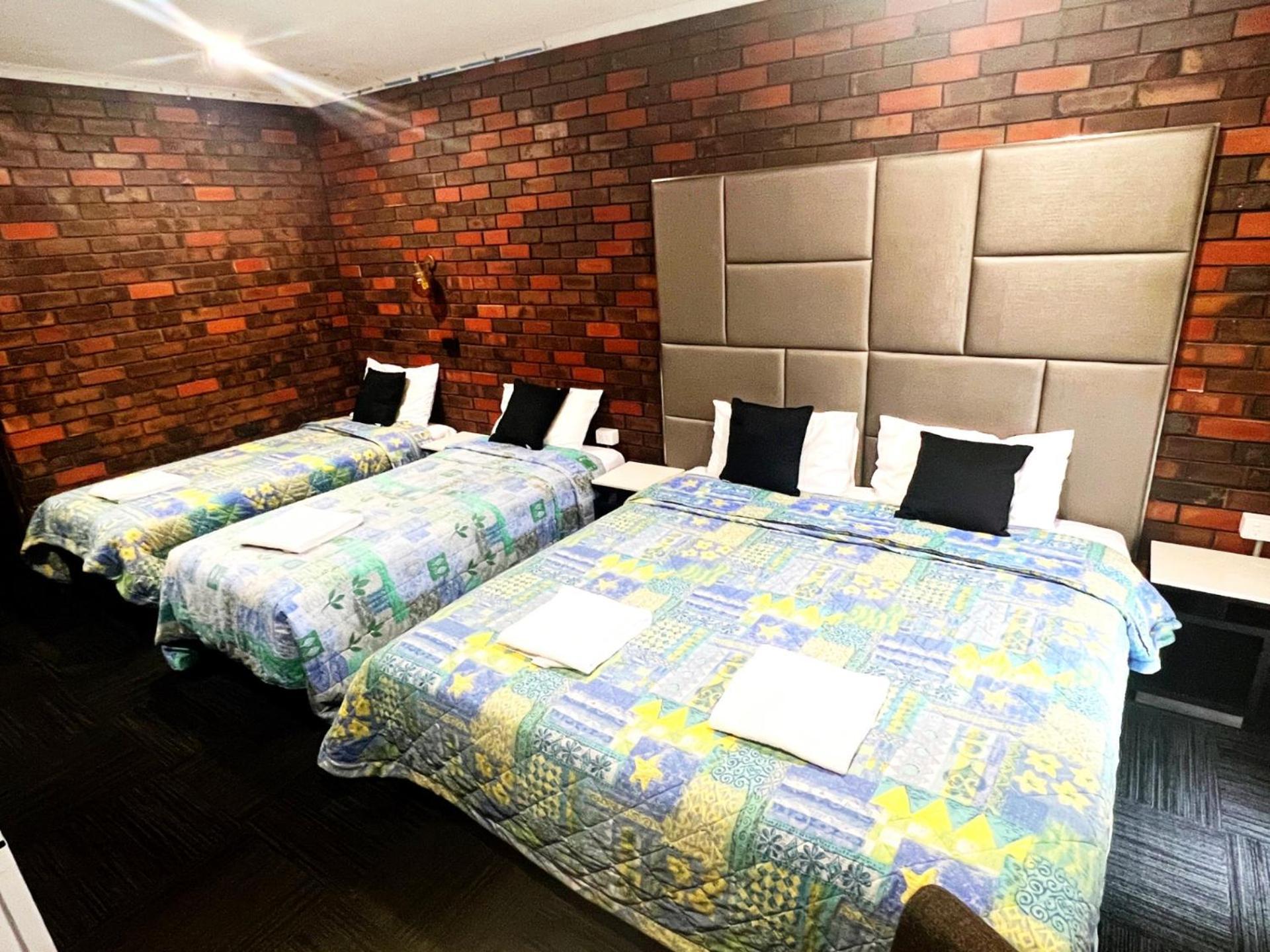 Two Rivers Motel Wentworth Екстериор снимка