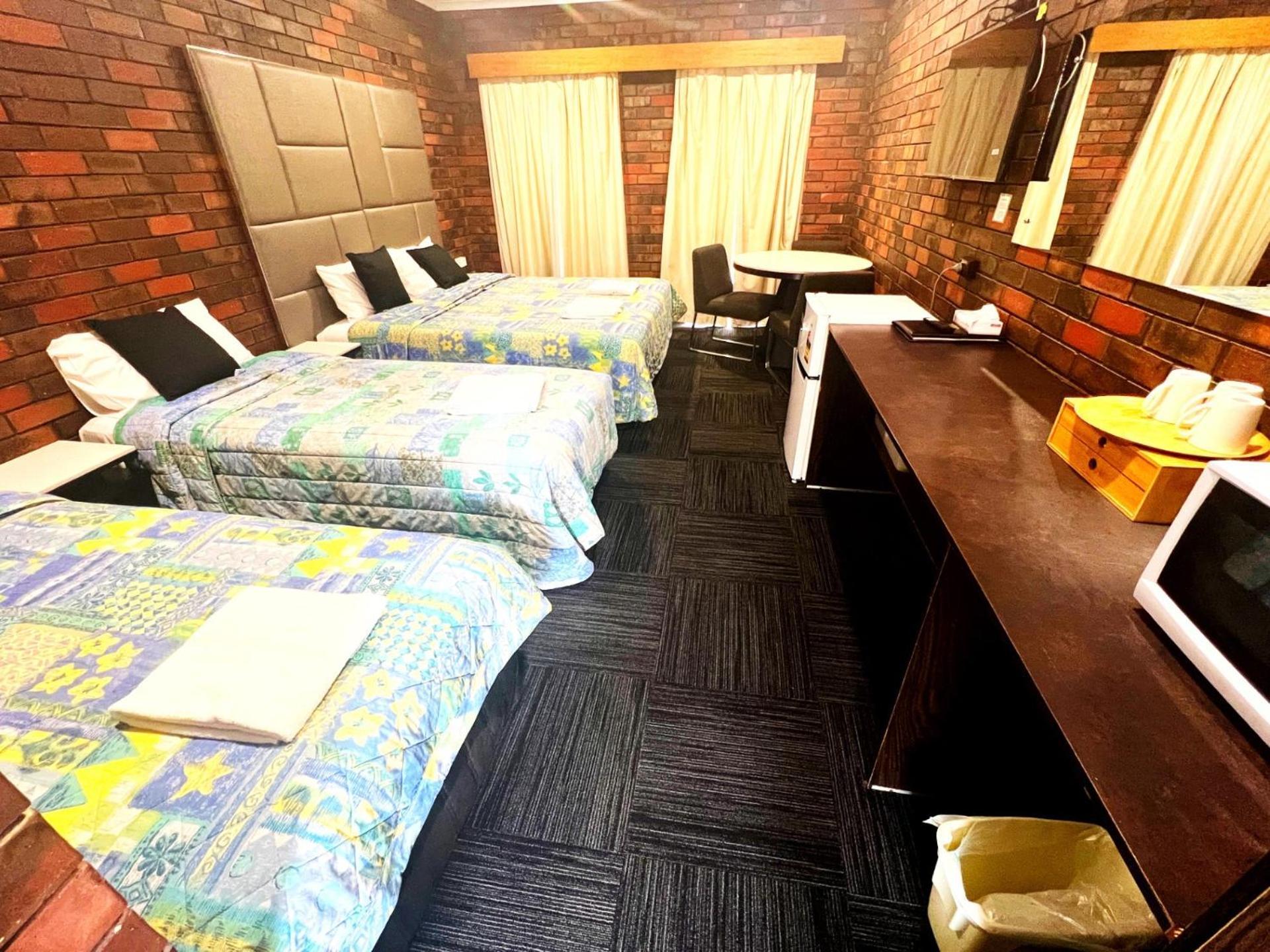 Two Rivers Motel Wentworth Екстериор снимка