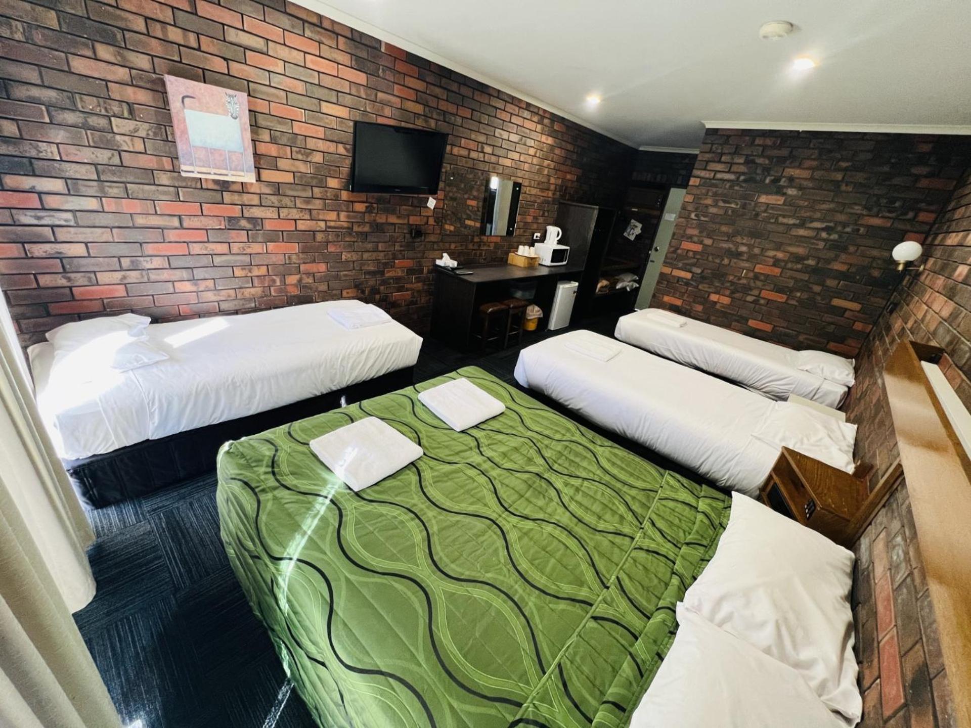 Two Rivers Motel Wentworth Екстериор снимка