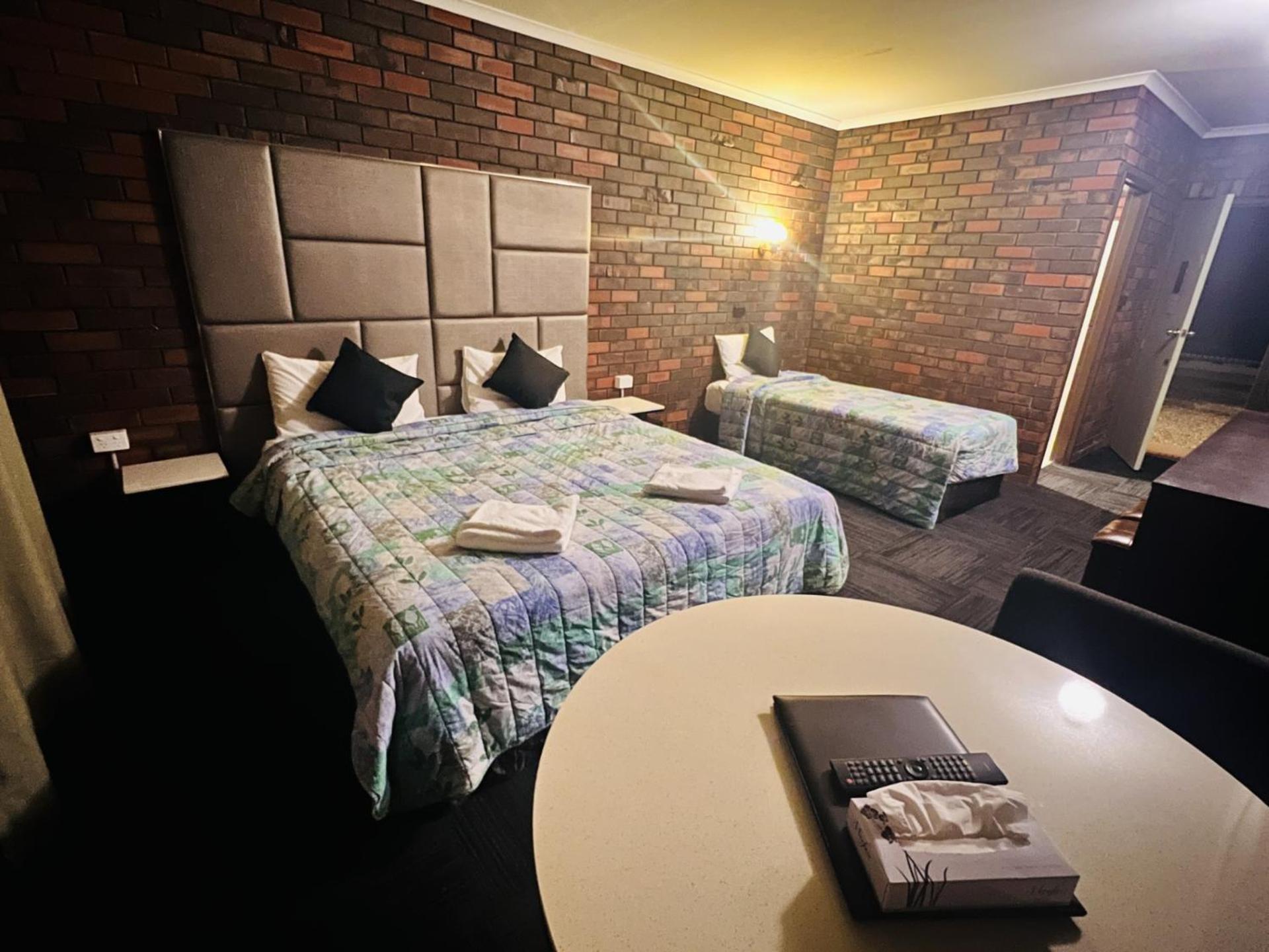 Two Rivers Motel Wentworth Екстериор снимка